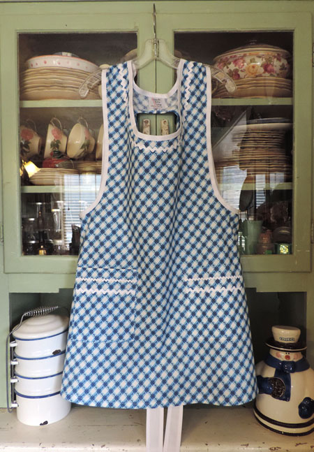 Old Fashioned Blue and White Kitchen apron