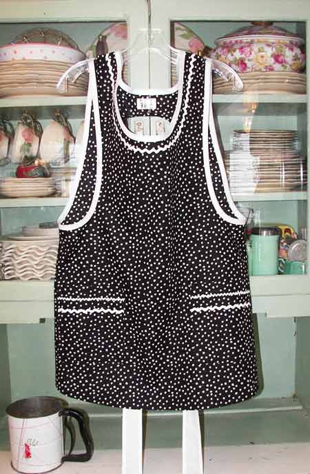 Grandma Black Polka Dot All Over white trim and square pockets